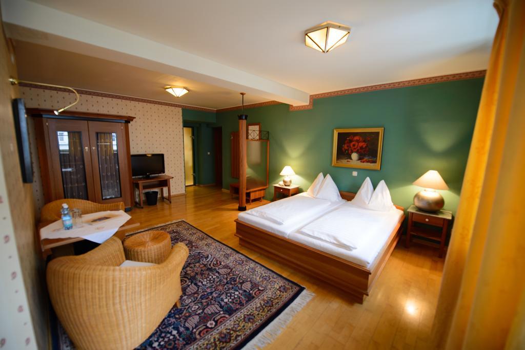 Gasthof Hotel Zweimueller Grieskirchen Room photo