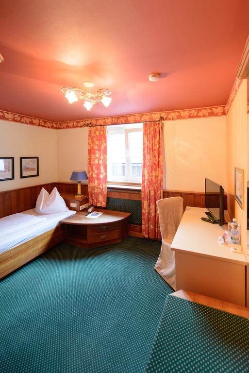 Gasthof Hotel Zweimueller Grieskirchen Room photo